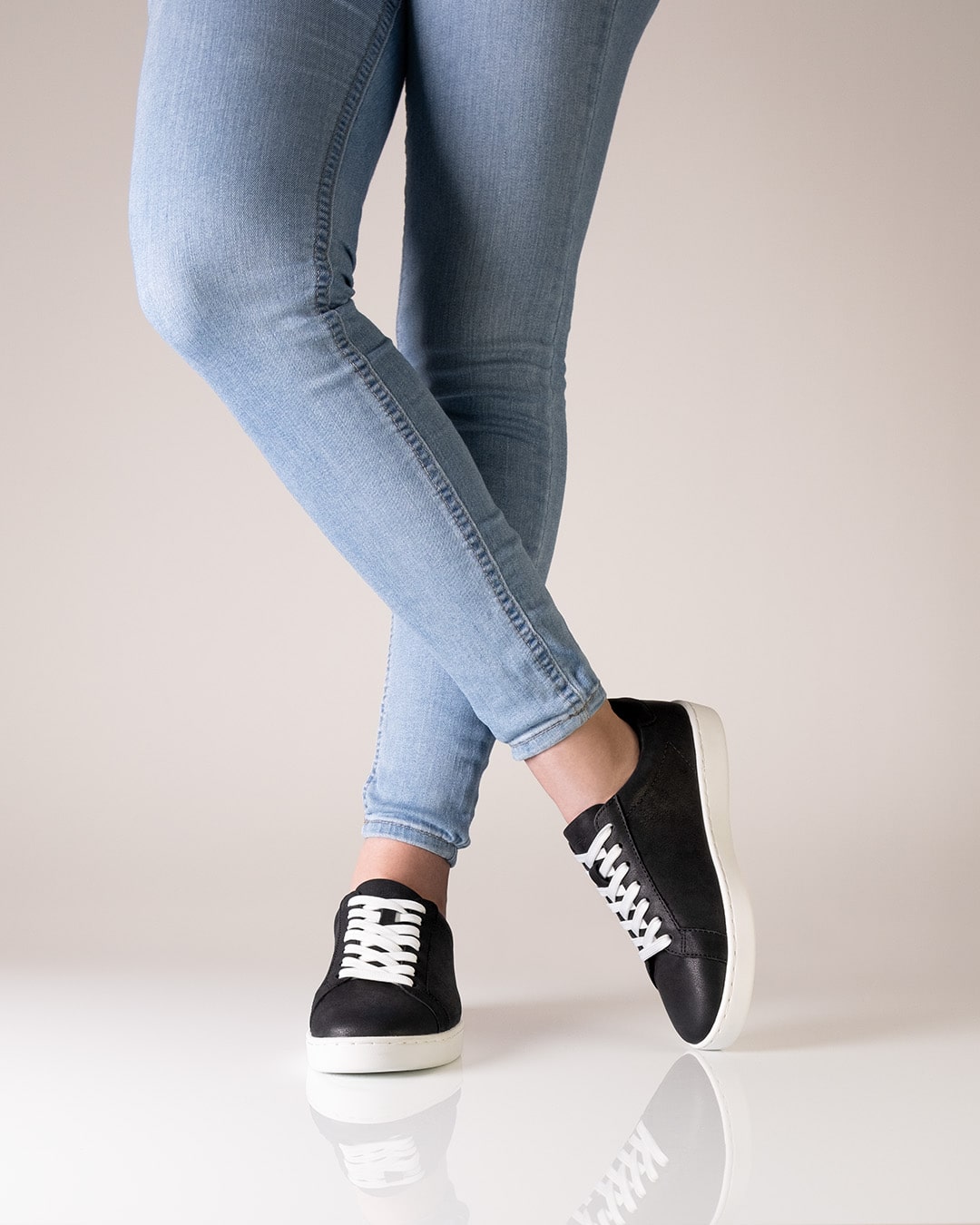 Anna kern 7010 Womens dance sneaker Nappa leather – black